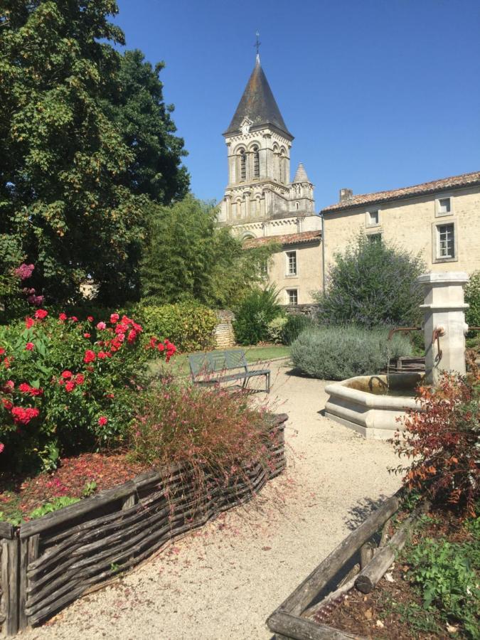Reves D'Autise Bed & Breakfast Nieul-sur-l'Autise Exterior photo