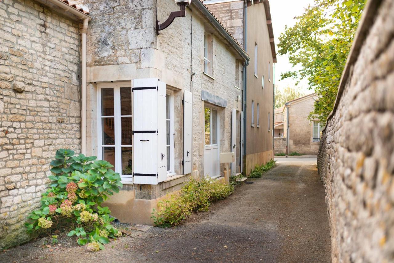 Reves D'Autise Bed & Breakfast Nieul-sur-l'Autise Exterior photo