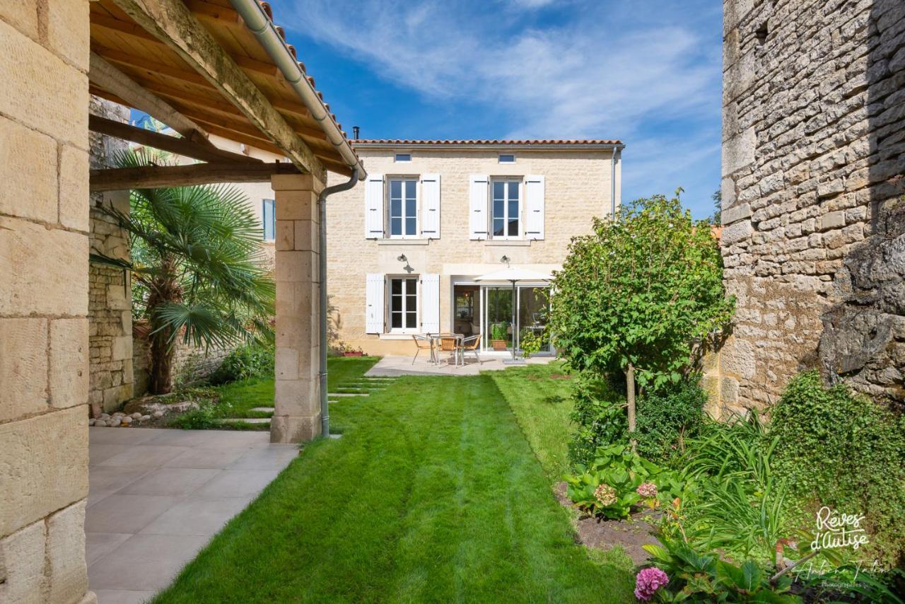 Reves D'Autise Bed & Breakfast Nieul-sur-l'Autise Exterior photo